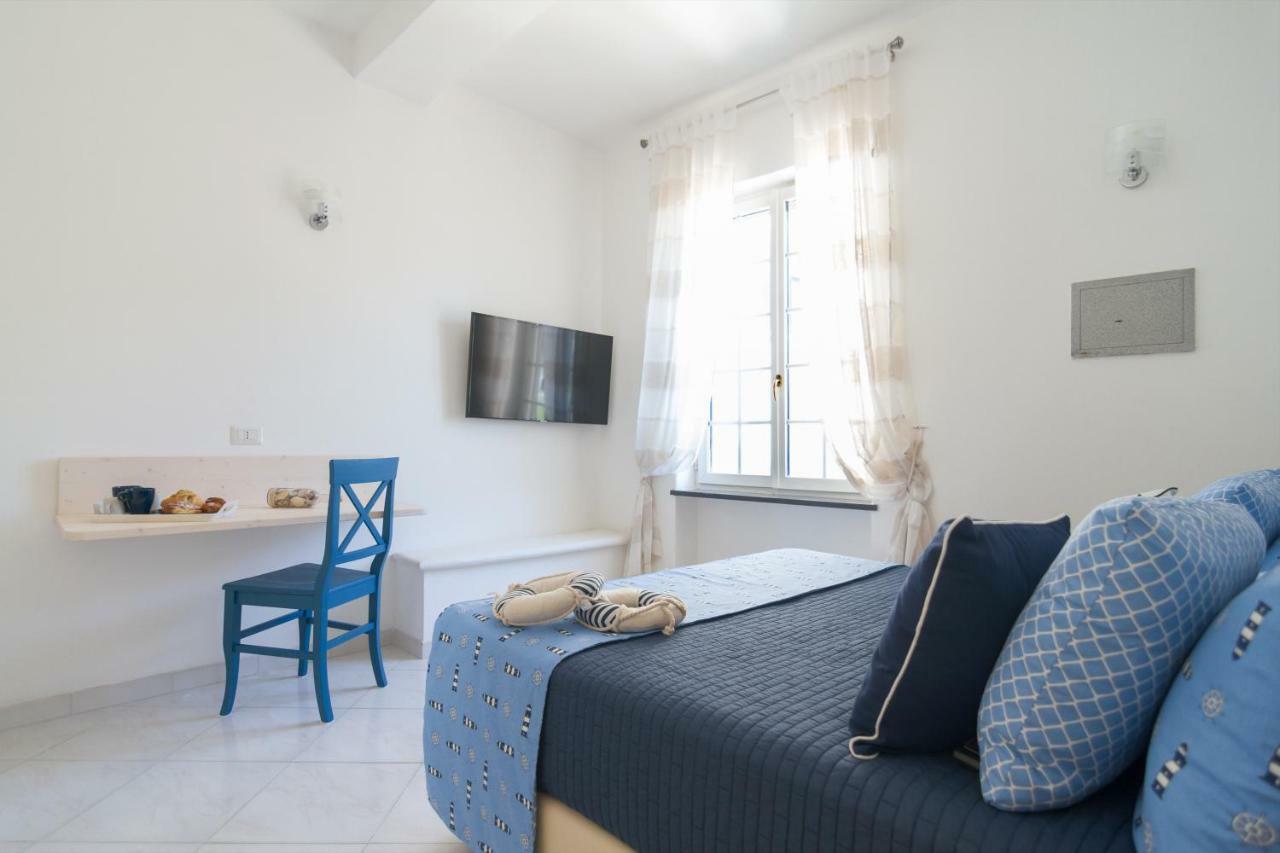 Aquamarine Relaxing Capri Suites Luaran gambar