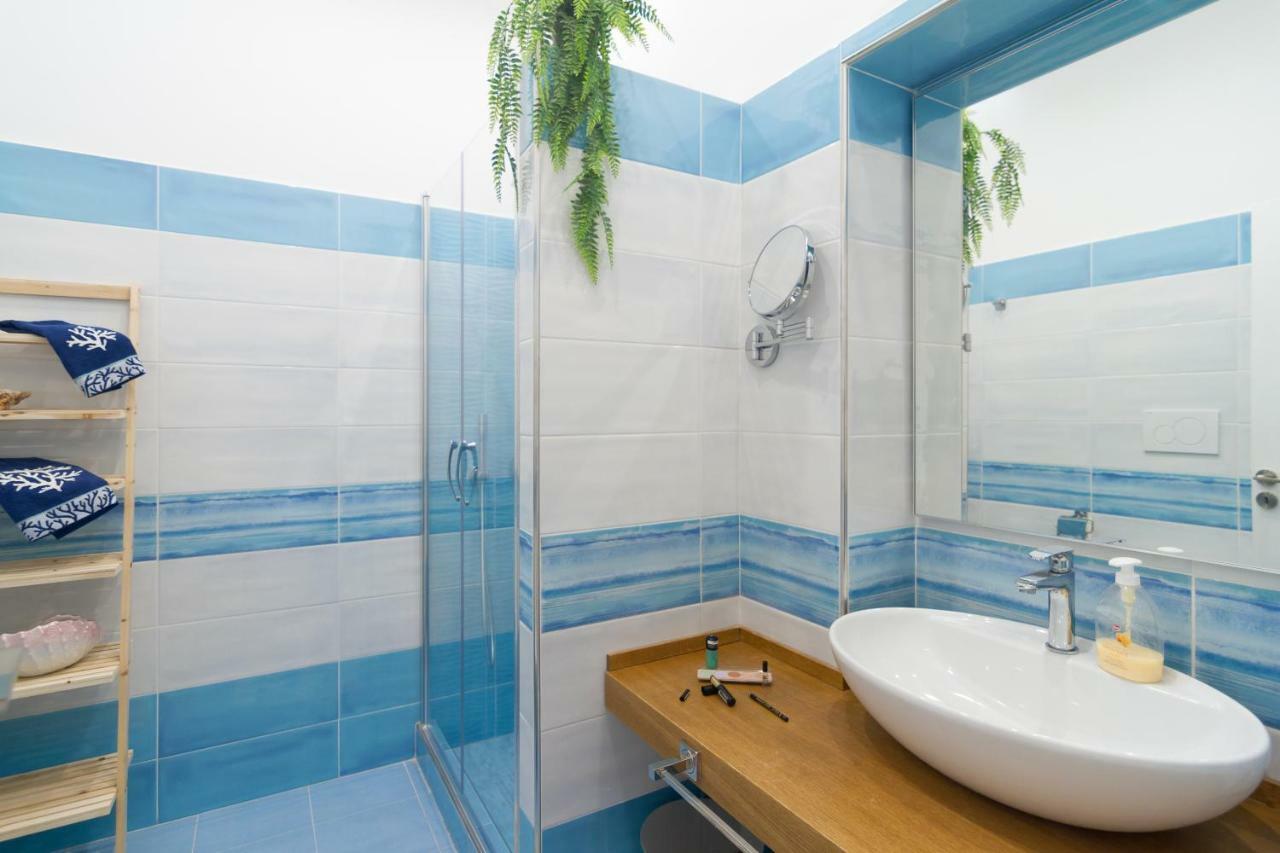 Aquamarine Relaxing Capri Suites Luaran gambar