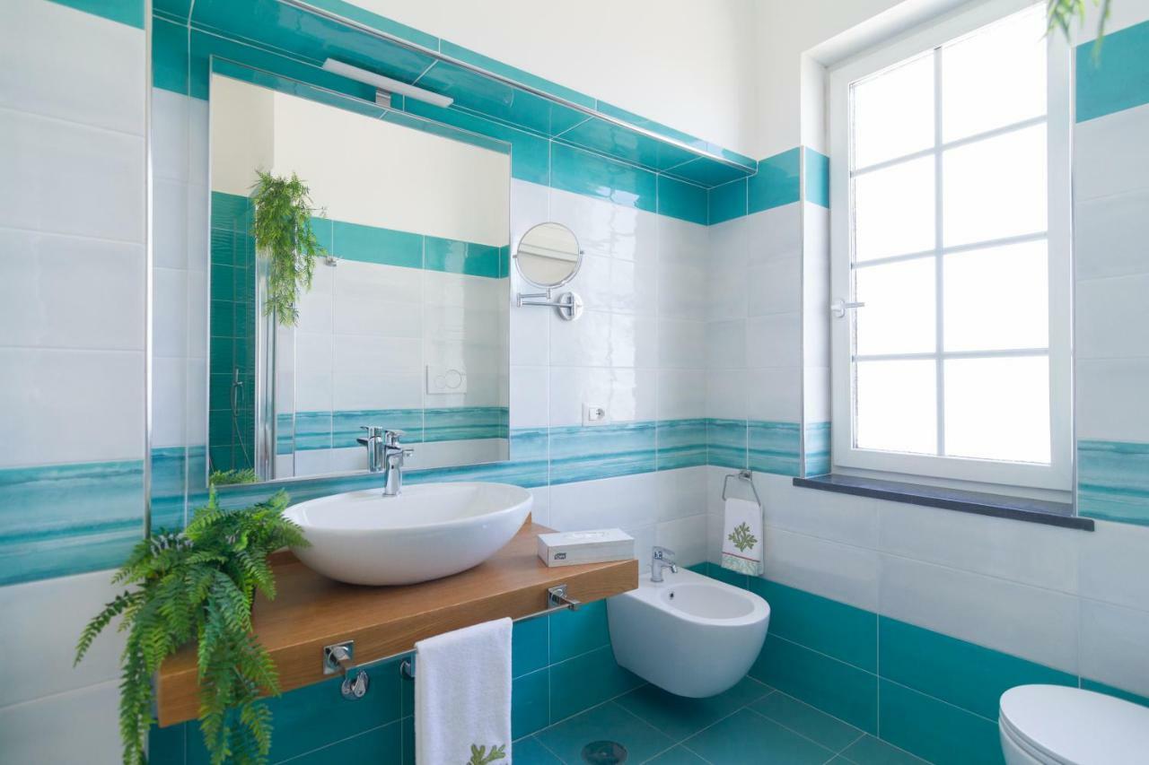 Aquamarine Relaxing Capri Suites Luaran gambar